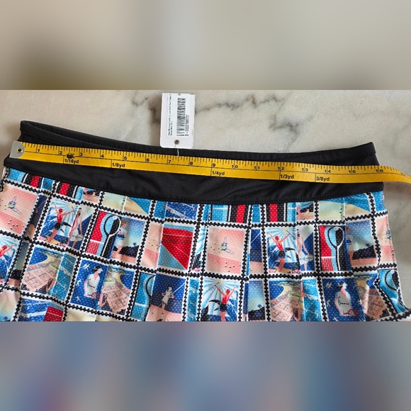 Lucky in Love Tennis Pickleball Golf Poster Girl Skort Size L Brand New - Picture 7 of 8